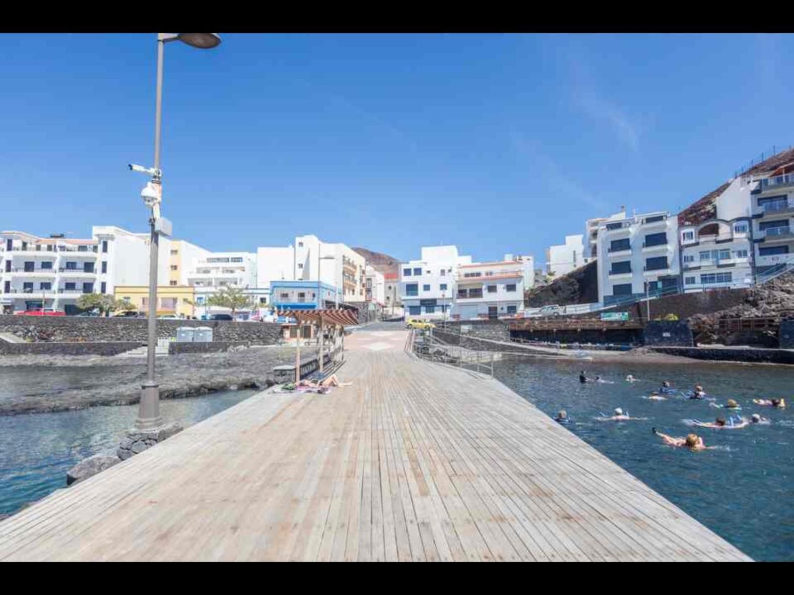 Apartamentos Varadero en primera línea de mar Playa La Restinga Exterior foto